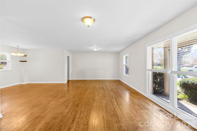 4033 Woodgreen Terrace, Charlotte, NC 28205