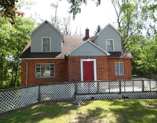1627 Ogden Avenue, Benton Harbor, MI 49022