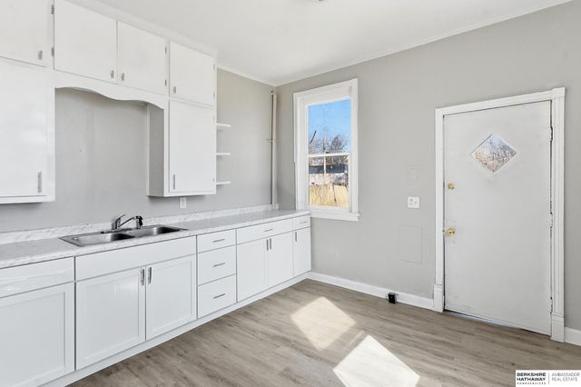 2207 N 16th Street, Omaha, NE 68110