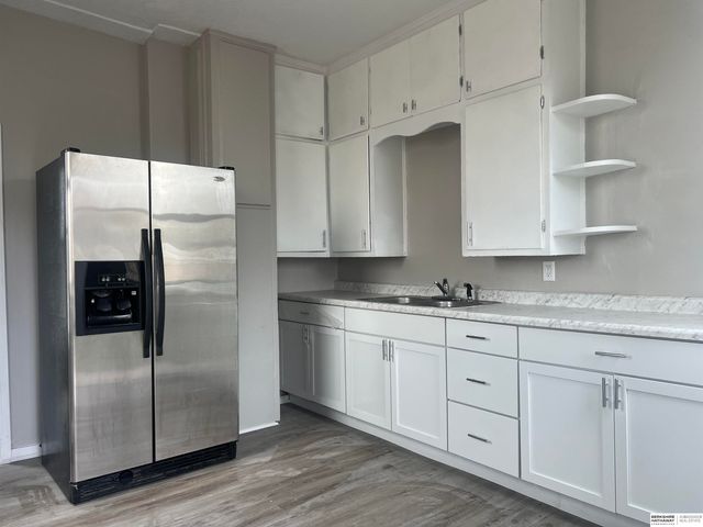 2207 N 16th Street, Omaha, NE 68110