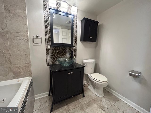 40 E BARNEY ST, Baltimore, MD 21230