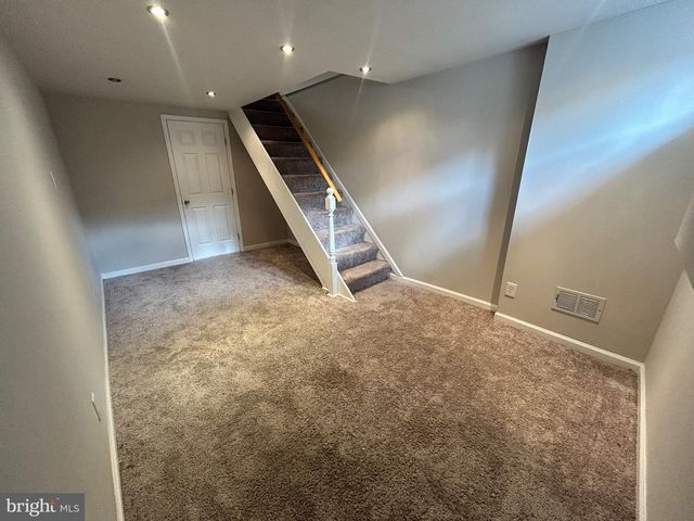 40 E BARNEY ST, Baltimore, MD 21230