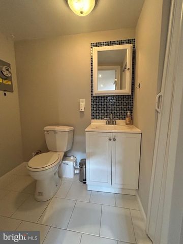 40 E BARNEY ST, Baltimore, MD 21230