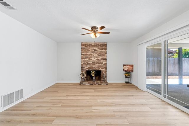 1059 Souza Blvd, Manteca, CA 95336