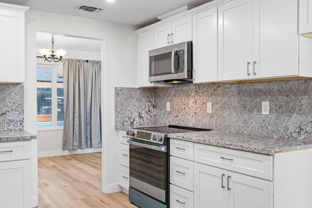 1059 Souza Blvd, Manteca, CA 95336