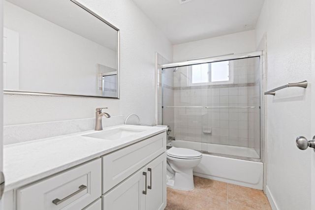 1059 Souza Blvd, Manteca, CA 95336