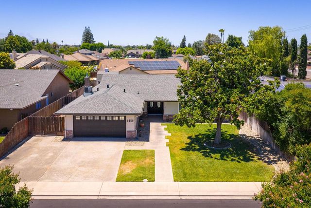1059 Souza Blvd, Manteca, CA 95336