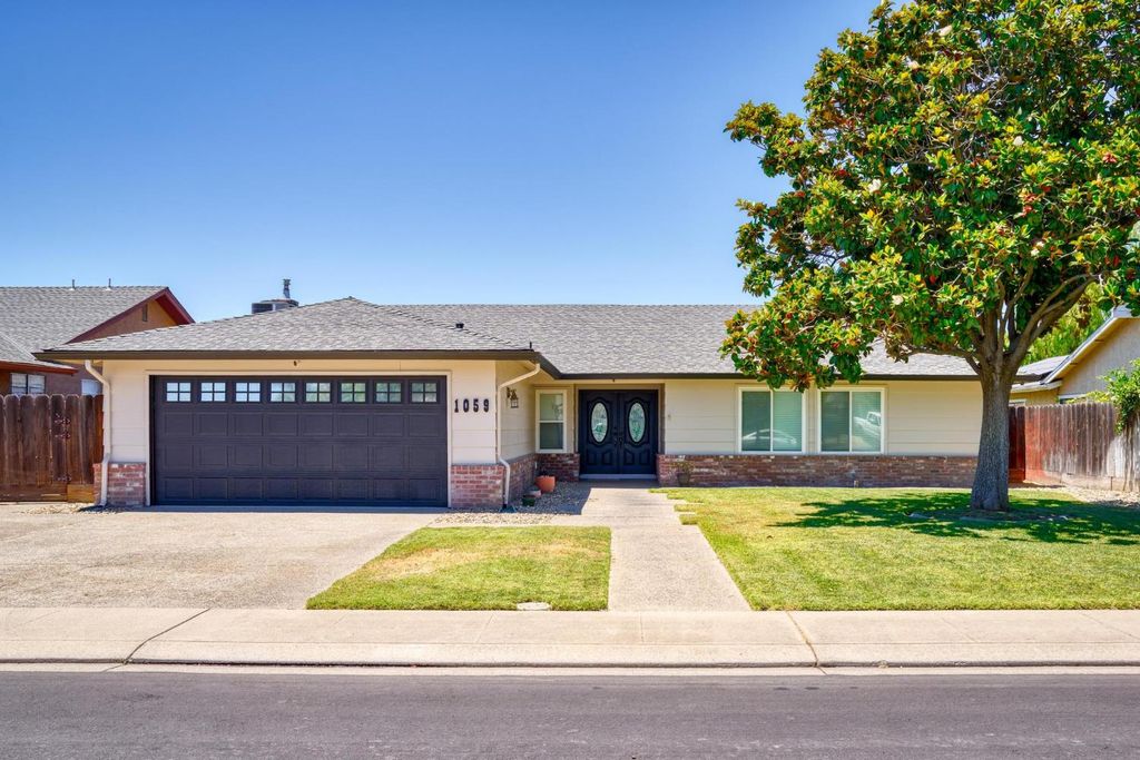1059 Souza Blvd, Manteca, CA 95336