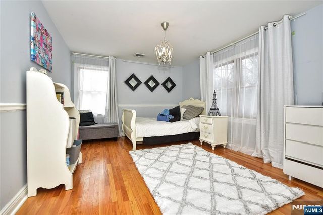 53 Lockwood Drive, Waldwick, NJ 07463