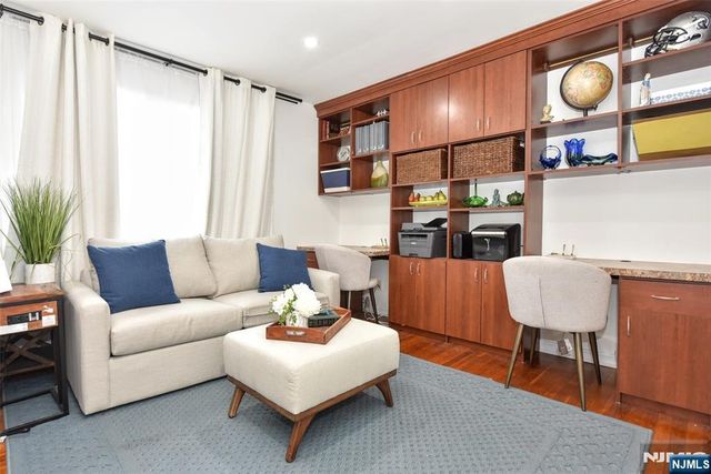 53 Lockwood Drive, Waldwick, NJ 07463