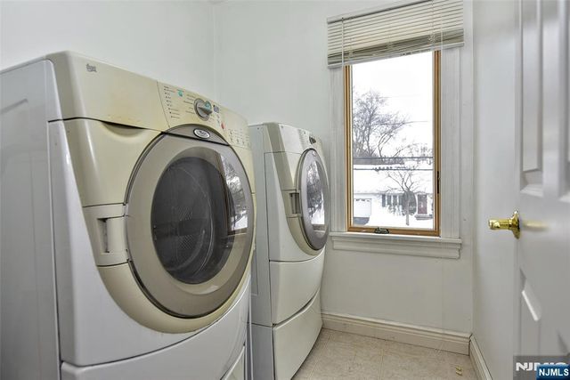 53 Lockwood Drive, Waldwick, NJ 07463