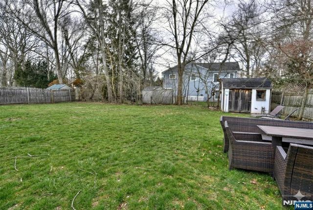 53 Lockwood Drive, Waldwick, NJ 07463