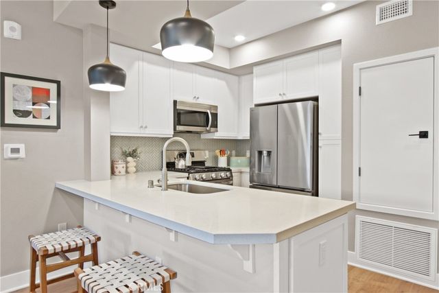 927 Deep Valley Drive 226, Rolling Hills Estates, CA 90274