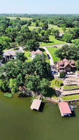 224 Lake Viking Terrace, Gallatin, MO 64640