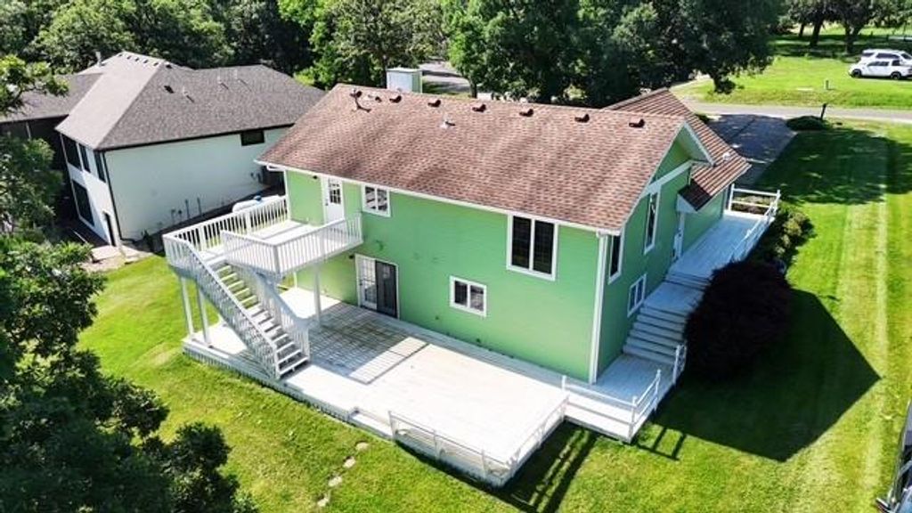 224 Lake Viking Terrace, Gallatin, MO 64640