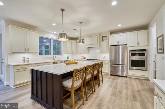 2335 DALE DR, Falls Church, VA 22043