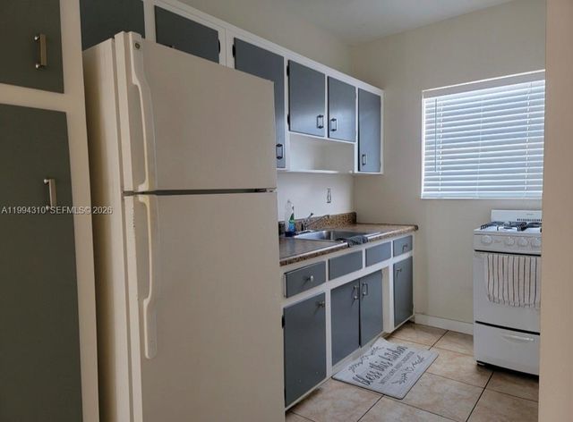 620 76th St 11, Miami Beach, FL 33141