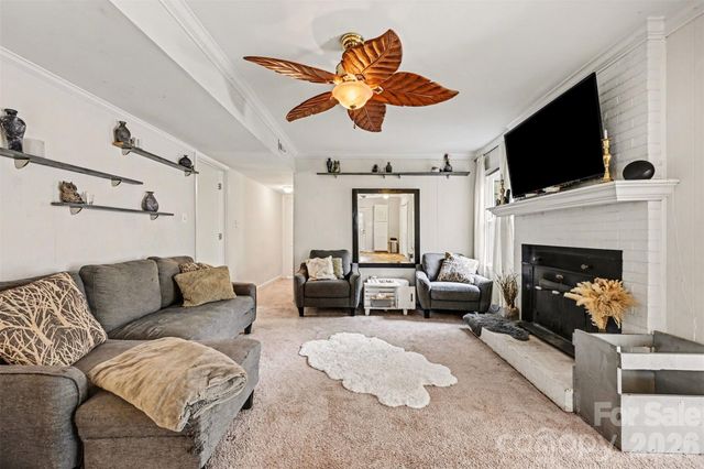 7729 Winterset Drive, Charlotte, NC 28270