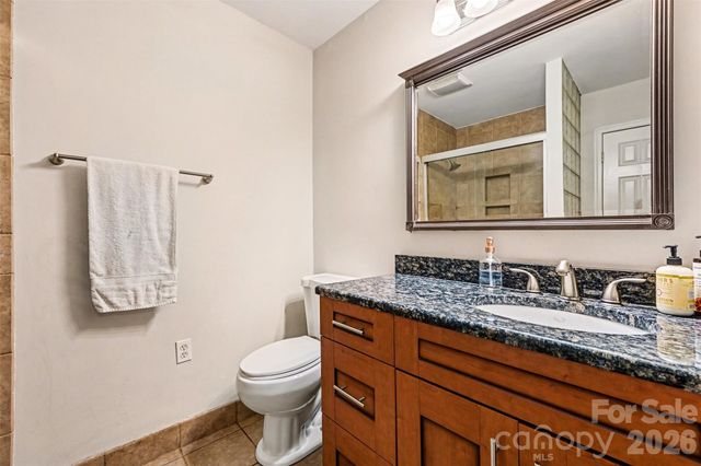 7729 Winterset Drive, Charlotte, NC 28270