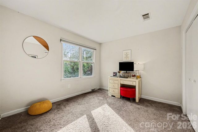 7729 Winterset Drive, Charlotte, NC 28270