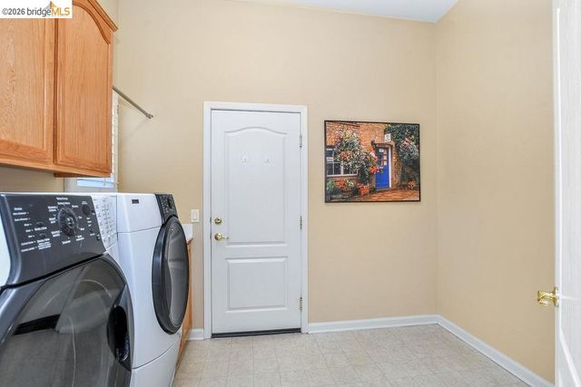 972 Centennial Dr, Brentwood, CA 94513