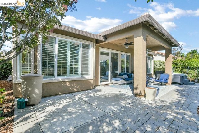 972 Centennial Dr, Brentwood, CA 94513