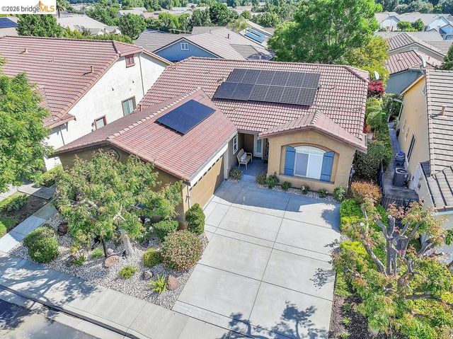 972 Centennial Dr, Brentwood, CA 94513