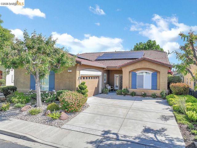972 Centennial Dr, Brentwood, CA 94513