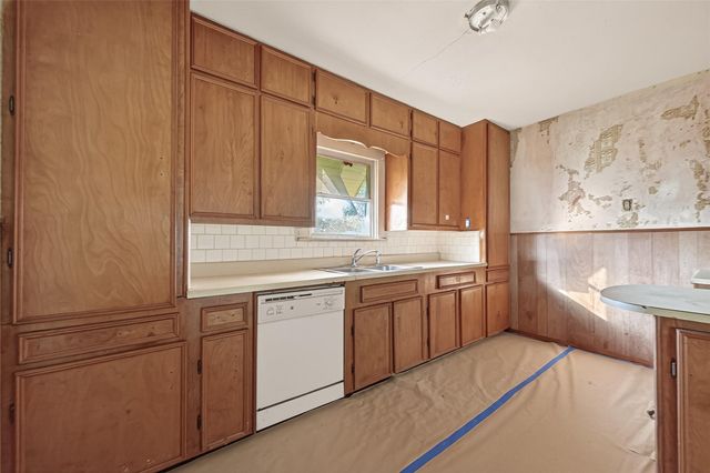 415 Pearl Street, Baytown, TX 77520