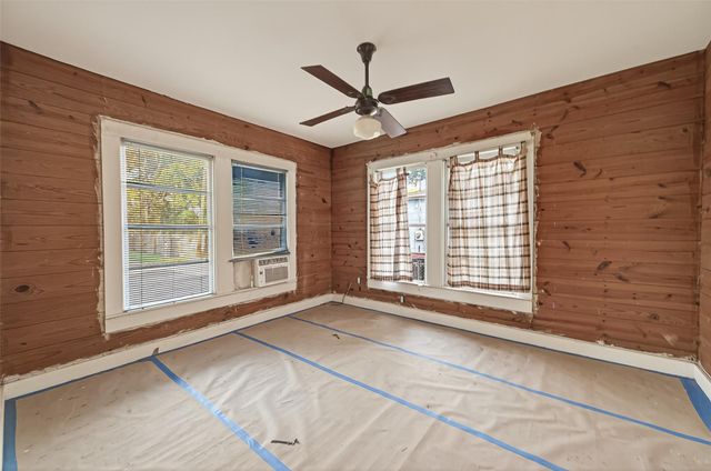 415 Pearl Street, Baytown, TX 77520