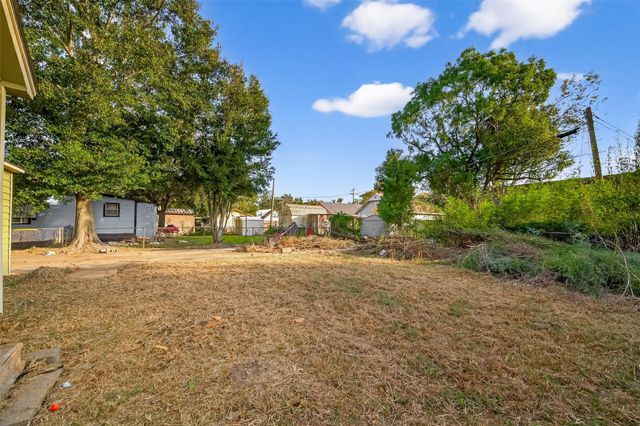 415 Pearl Street, Baytown, TX 77520