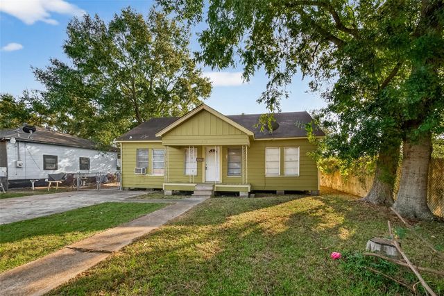 415 Pearl Street, Baytown, TX 77520