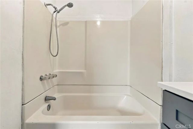215 76th Place, Los Angeles, CA 90003