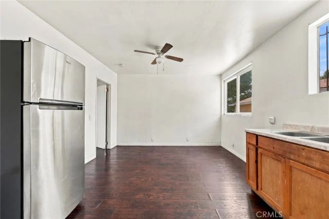 215 76th Place, Los Angeles, CA 90003