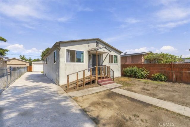 215 76th Place, Los Angeles, CA 90003