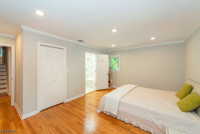 77 Hanover Rd, Mountain Lakes Boro, NJ 07046