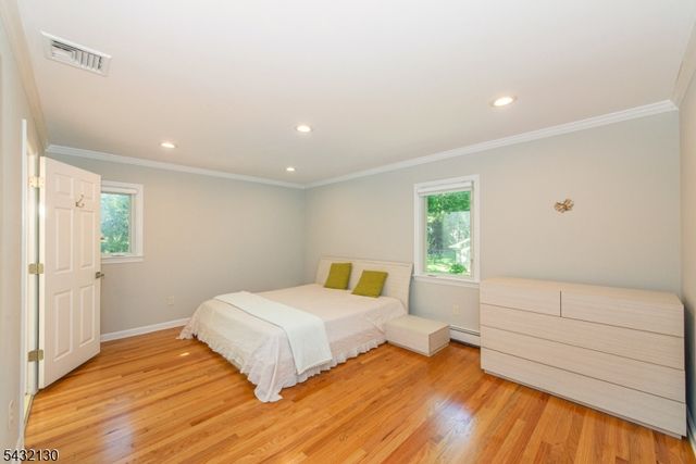 77 Hanover Rd, Mountain Lakes Boro, NJ 07046