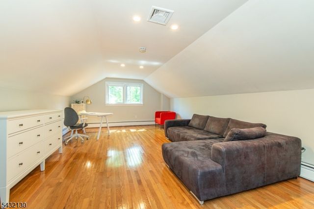 77 Hanover Rd, Mountain Lakes Boro, NJ 07046