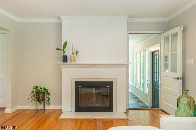 77 Hanover Rd, Mountain Lakes Boro, NJ 07046