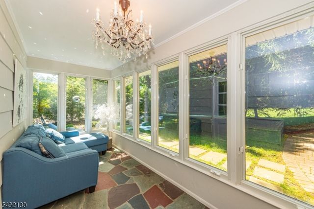 77 Hanover Rd, Mountain Lakes Boro, NJ 07046