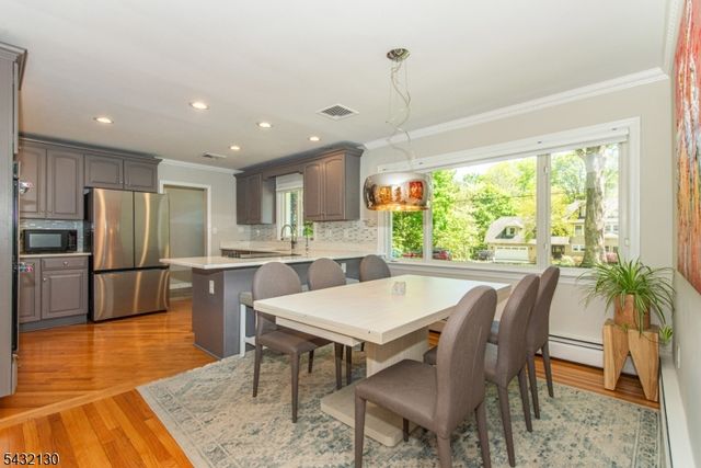 77 Hanover Rd, Mountain Lakes Boro, NJ 07046
