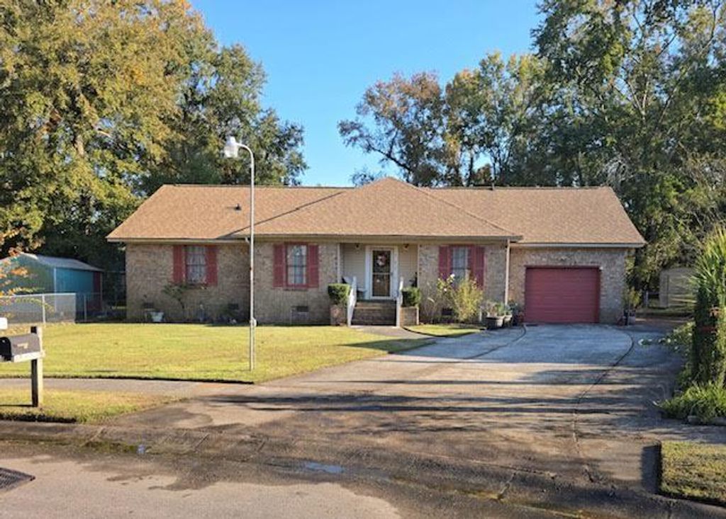 902 Knee Pines Court, Ladson, SC 29456