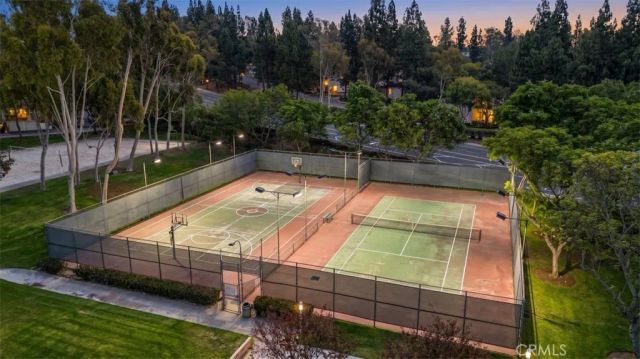 22456 Caminito Esteban, Laguna Hills, CA 92653