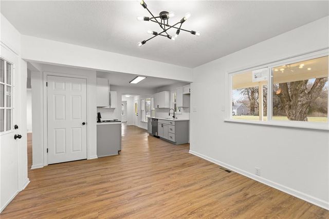 8540 E 81st Terrace, Raytown, MO 64138