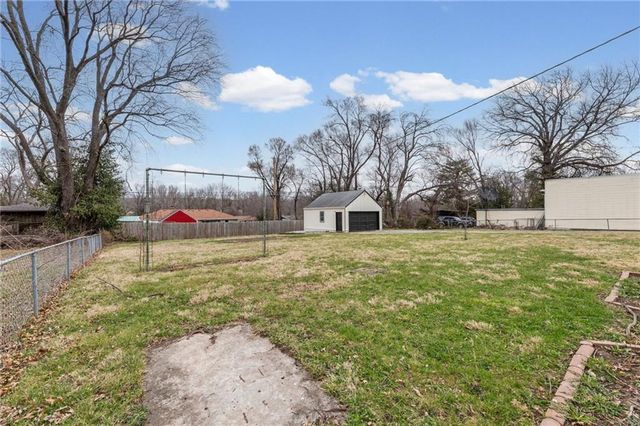 8540 E 81st Terrace, Raytown, MO 64138