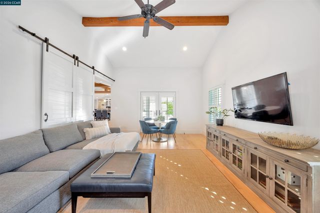 942 Raintree Pl, Lafayette, CA 94549