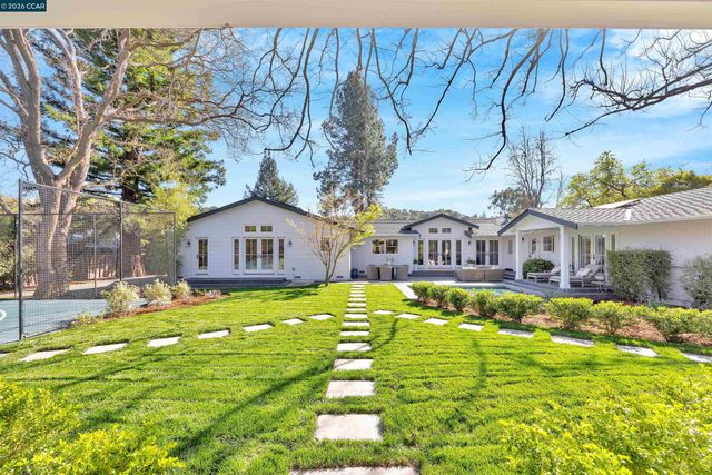 942 Raintree Pl, Lafayette, CA 94549