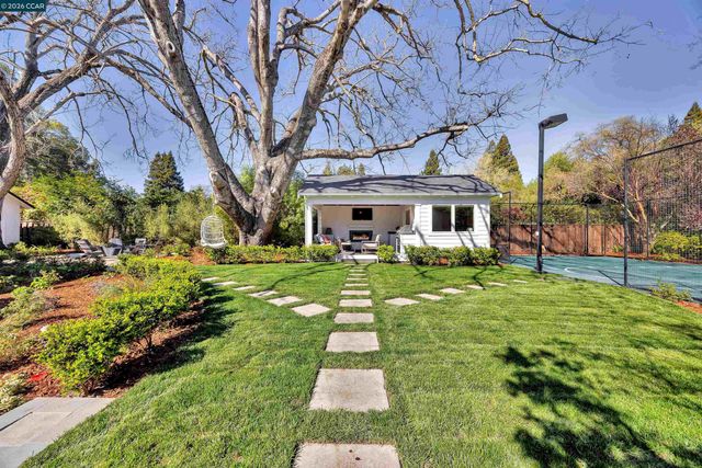 942 Raintree Pl, Lafayette, CA 94549