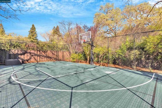 942 Raintree Pl, Lafayette, CA 94549