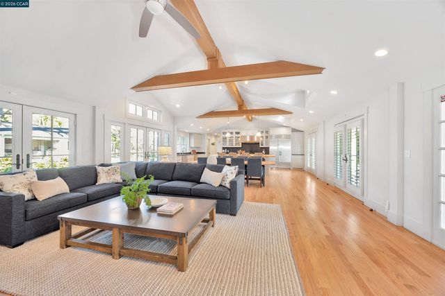 942 Raintree Pl, Lafayette, CA 94549